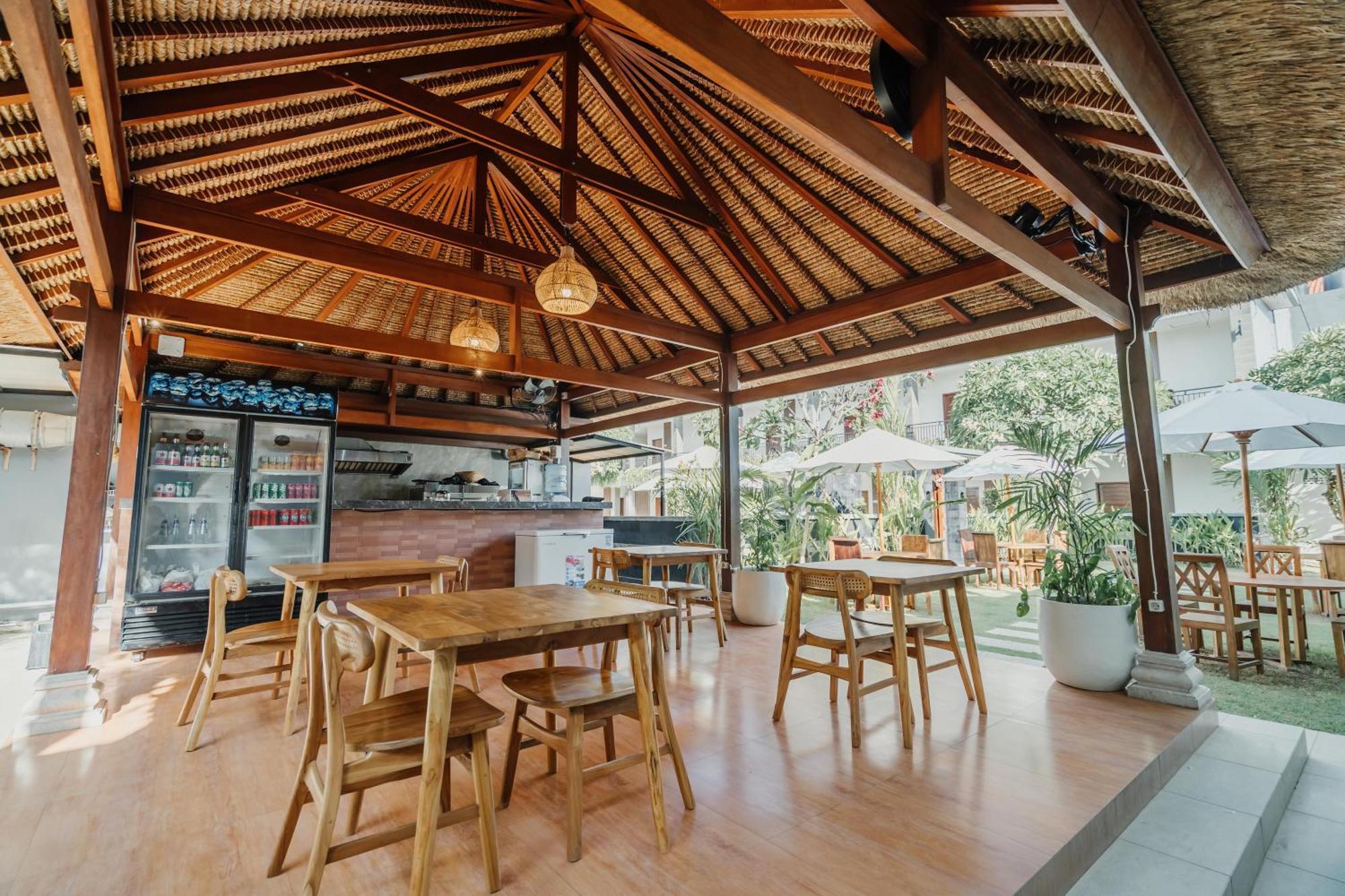 You Suite Seminyak Legian Buitenkant foto